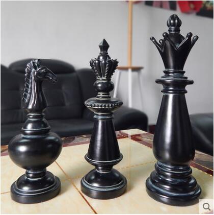 European Luxury Retro Resin International Chess Figurines statues