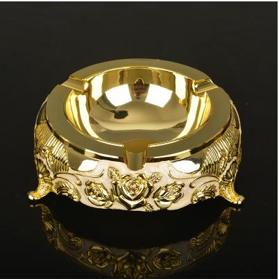 Metal ashtrays, home decor and office supplies, beautiful personality ornaments