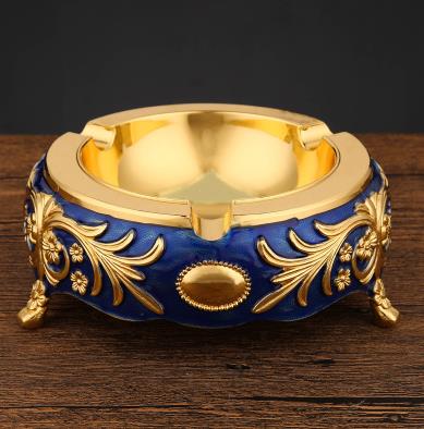 Metal ashtrays, home decor and office supplies, beautiful personality ornaments