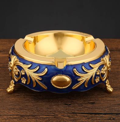 Metal ashtrays, home decor and office supplies, beautiful personality ornaments
