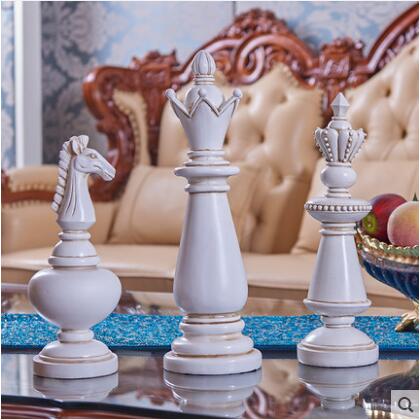 European Luxury Retro Resin International Chess Figurines statues
