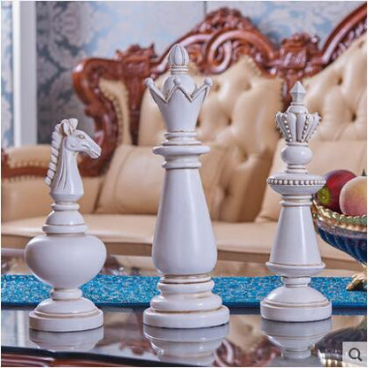 European Luxury Retro Resin International Chess Figurines statues