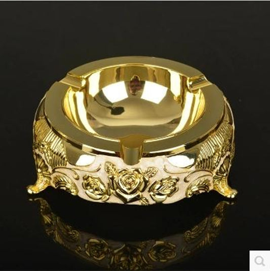 Metal ashtrays, home decor and office supplies, beautiful personality ornaments