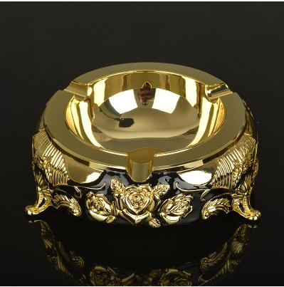 Metal ashtrays, home decor and office supplies, beautiful personality ornaments