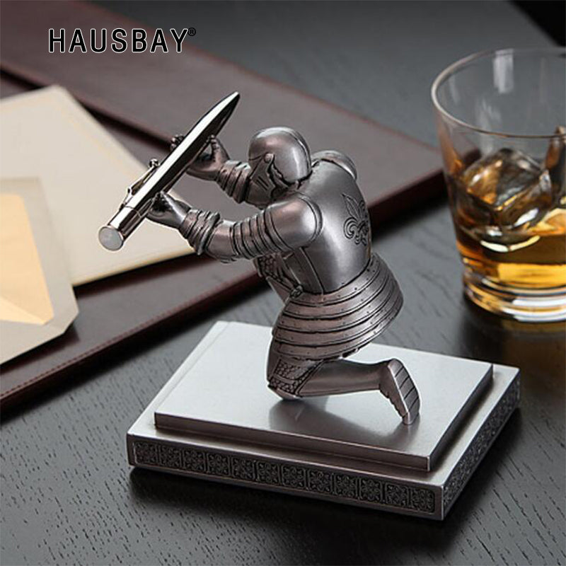 Desktop Executive Officer Knight Pen Seat Armor Hero Statue Pen Stand Holder Personality Office Decoration